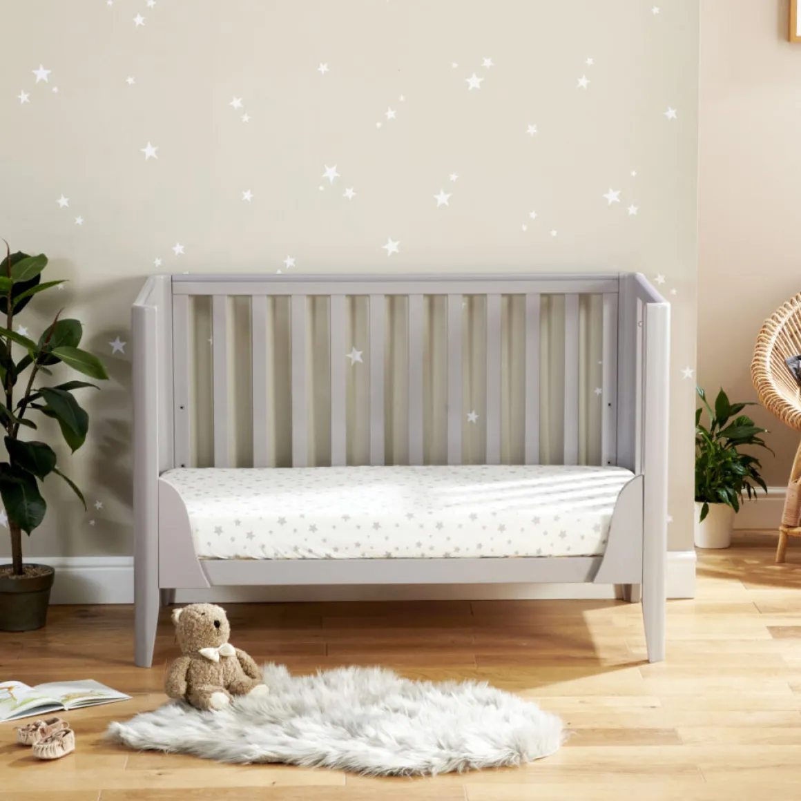 Babymore - Iris Cot Bed