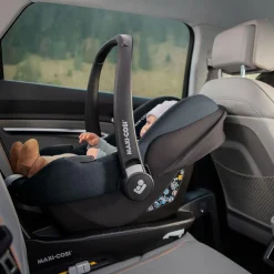 Maxi-Cosi CabrioFix i-Size Car Seat + Base - Essential Graphite