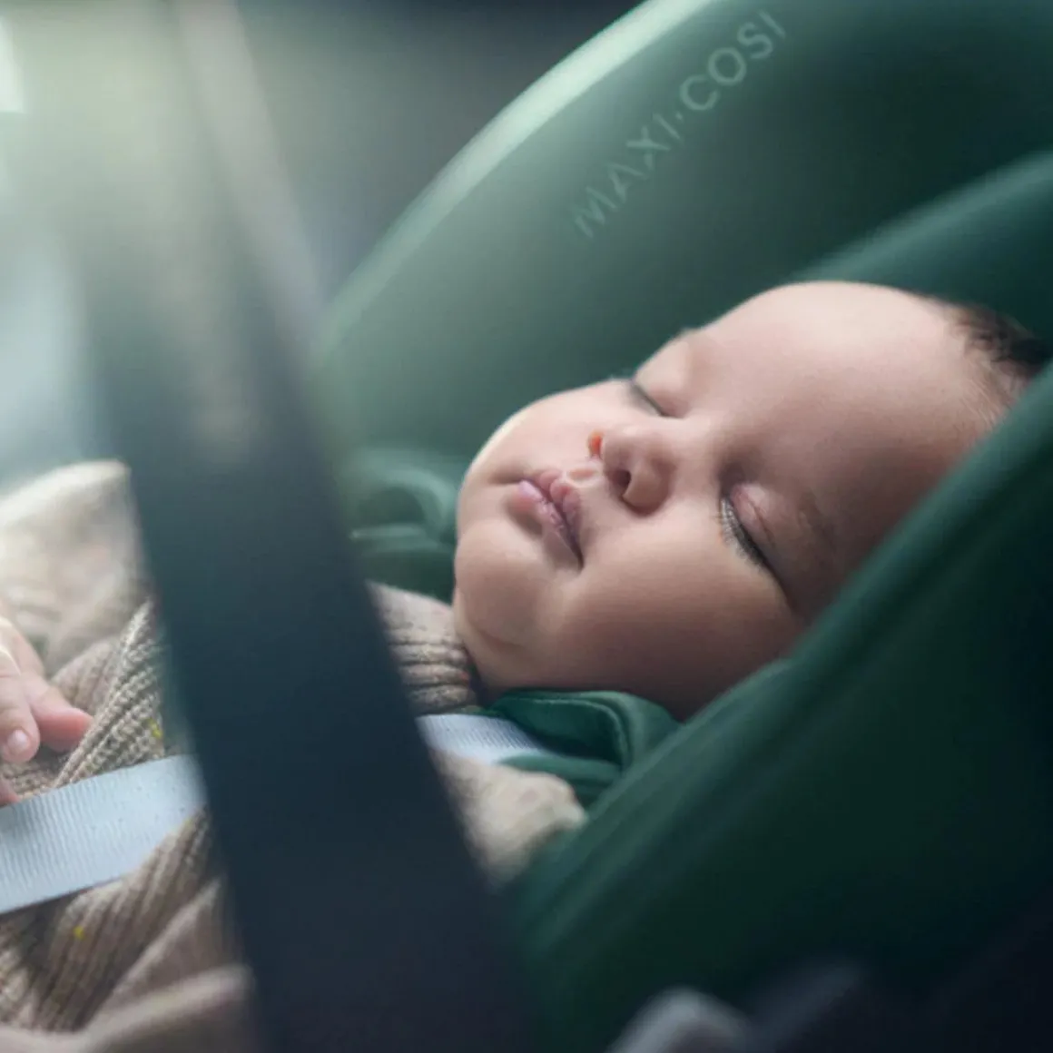 Maxi-Cosi Pebble 360 Pro Car Seat - Essential Black